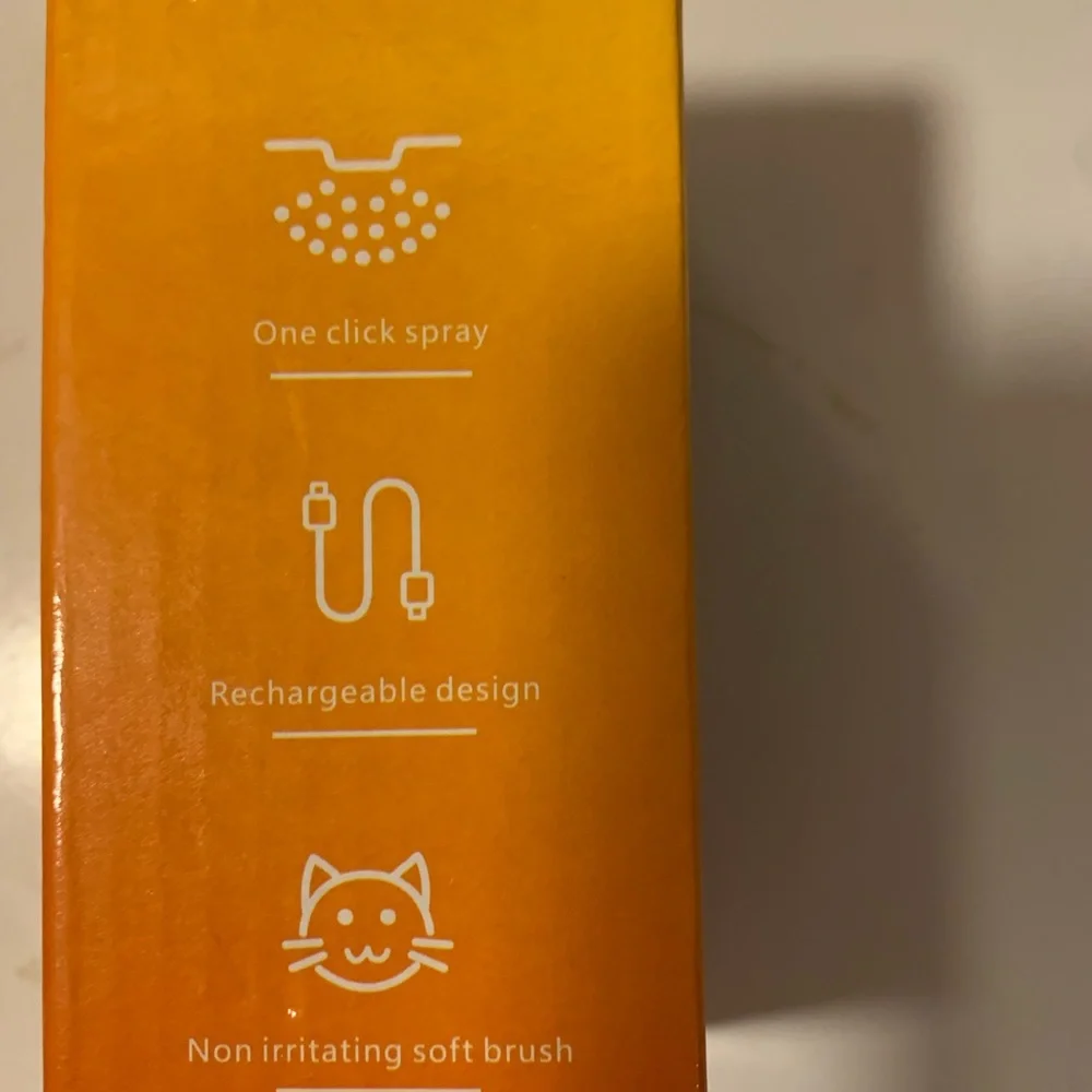 Green Pet Grooming Tool with Spray Massage Brush